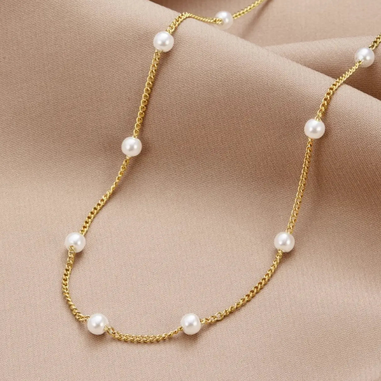 1+1 Offer: Freshwater pearl gold necklace