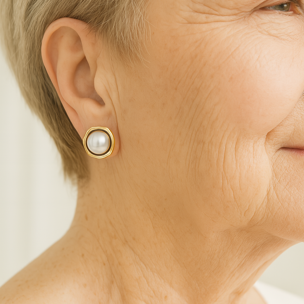 1+1 Offer: Elegant black pearl earrings