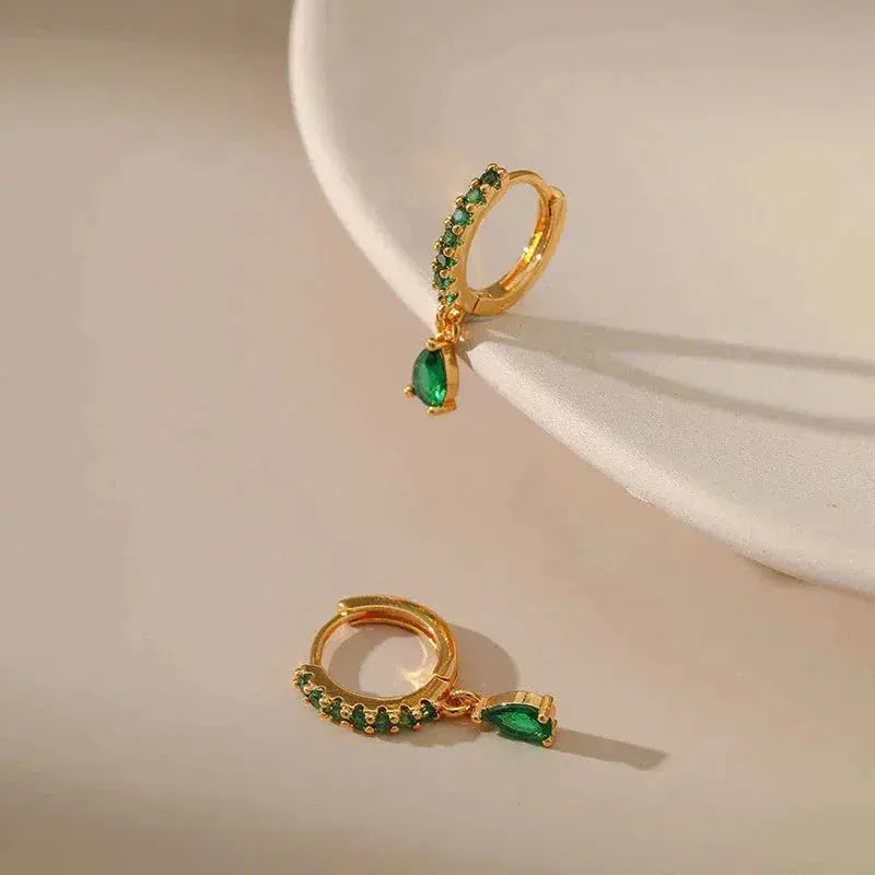1+1 Offer: Zirconia earrings with emerald in gold