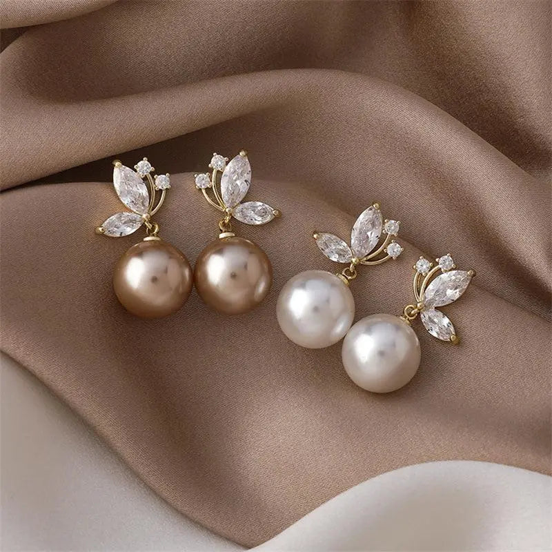 1+1 Offer: Earrings Exotic Pearls with Gold Crystals