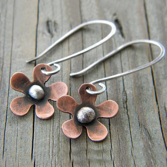 1+1 Offer: Vintage Flower Earrings in Silver