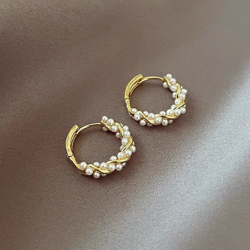 1+1 Offer: Elegant round pearl earrings with inlays