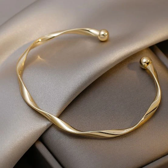 1+1 Offer: Elegant Golden Open Bracelet
