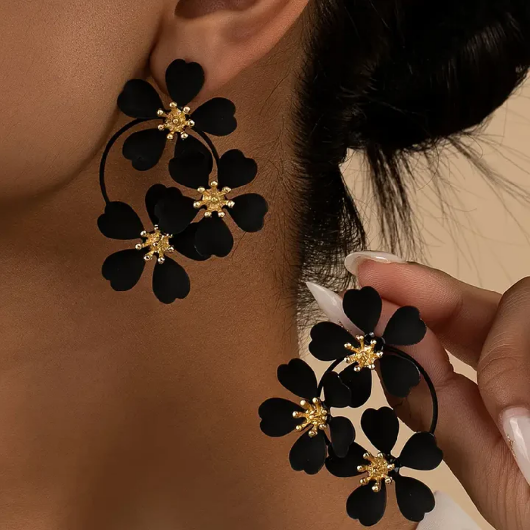 1+1 Offer: Vintage Black Flower Dangling Earrings
