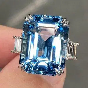 1+1 Offer: Vintage-style ring with cubic blue crystal
