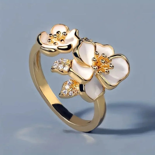 Vintage White Enamel Flower Gold Ring