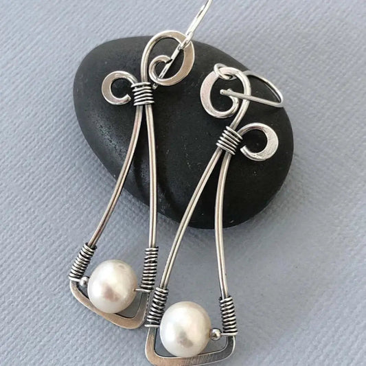 1+1 Offer: Vintage silver pearl earrings