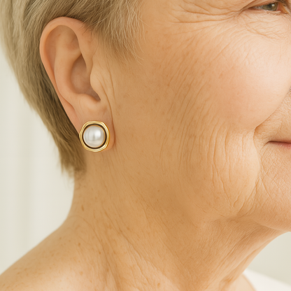 1+1 Offer: Elegant black pearl earrings