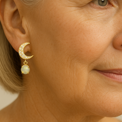 1+1 Offer: Moon and Star Earrings made of Gold and Opal