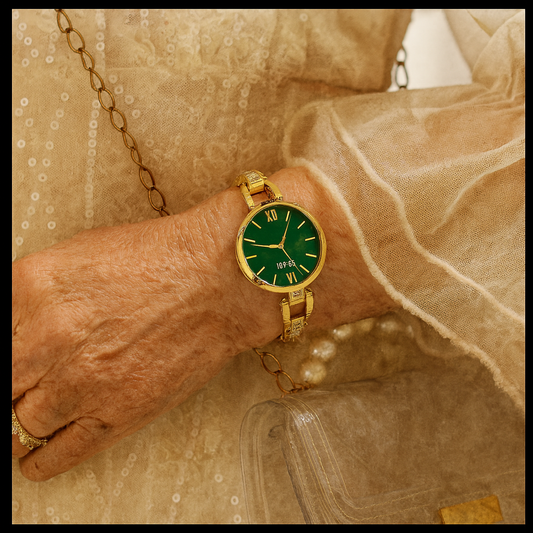 Luxurious Quartz Watch With Exquisite Craftsmanship