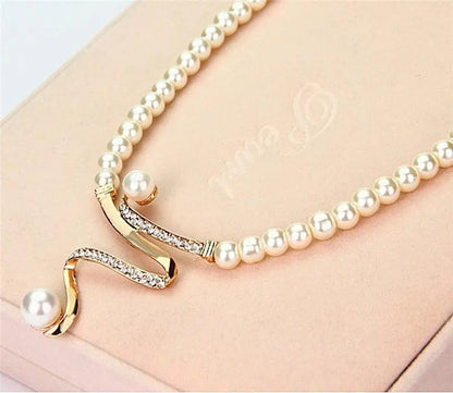1+1 Offer: Natural Pearl Necklace + Earring Set