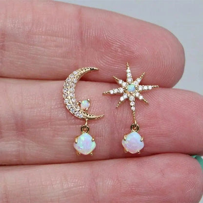 1+1 Offer: Moon and Star Earrings made of Gold and Opal