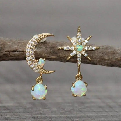 1+1 Offer: Moon and Star Earrings made of Gold and Opal