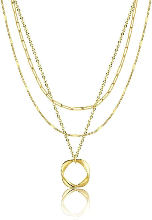 Carmen - Vintage necklace with gold chain and pendant