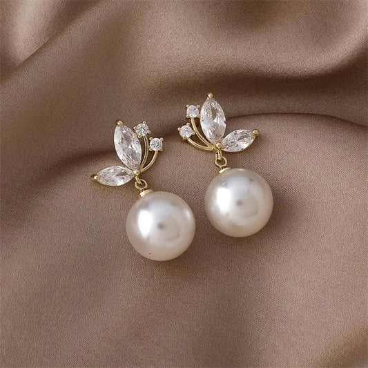 1+1 Offer: Earrings Exotic Pearls with Gold Crystals