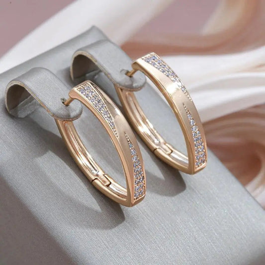 1+1 Offer: Exquisite Earrings made of Gold and Diamond