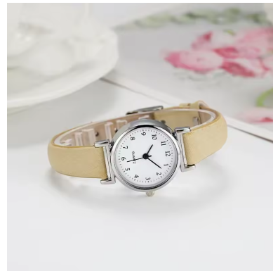 Luxurious Minimalist Dial Ladies Timepiece Silvertone