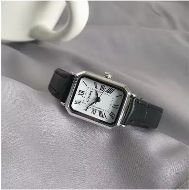 Vintage Leather Dial Timepiece with Retro Detailing