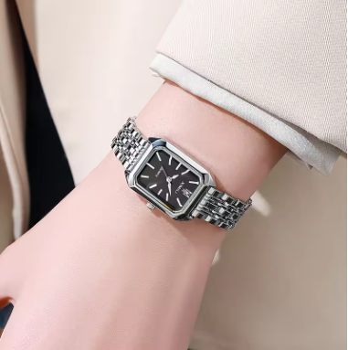 Elegant Square Case Quartz Wristwatch Folding Clasp
