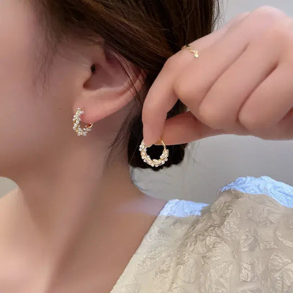 1+1 Offer: Elegant round pearl earrings with inlays