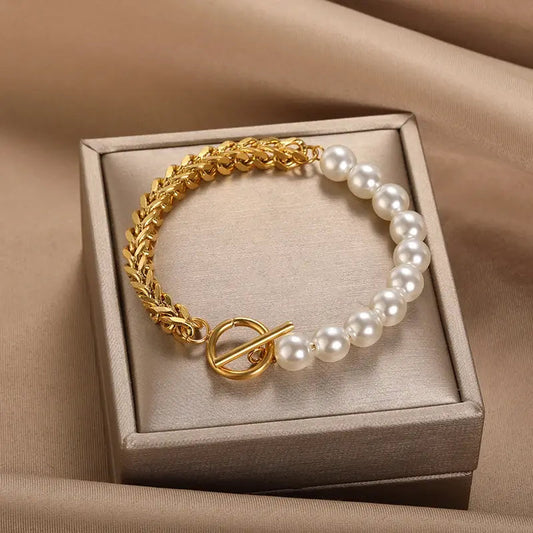 1+1 Offer: Elegant gold and pearl bracelet