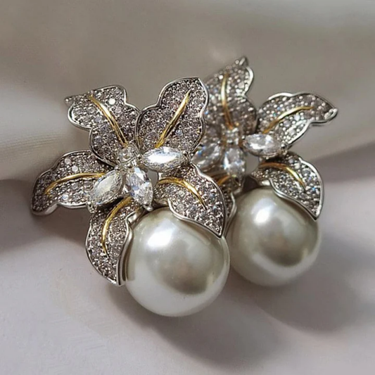 1+1 Offer: Elegant Flower Pearl Earrings